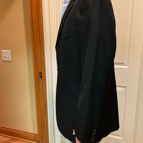 Men’s Hugo Boss Suit - Picture 9 of 11